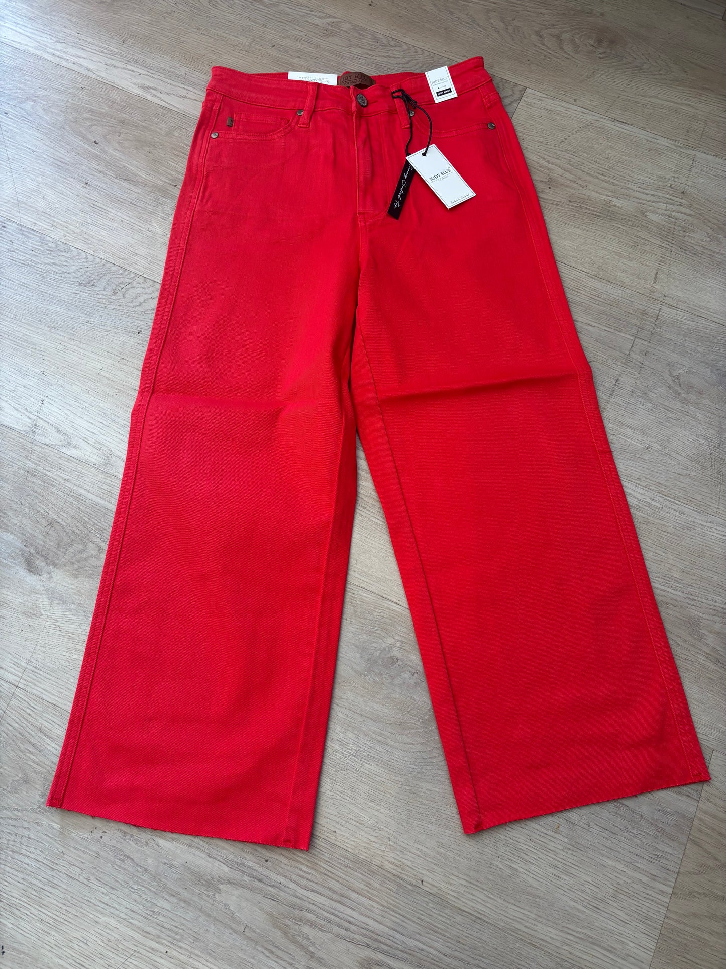 Judy Blue HW Red Capris